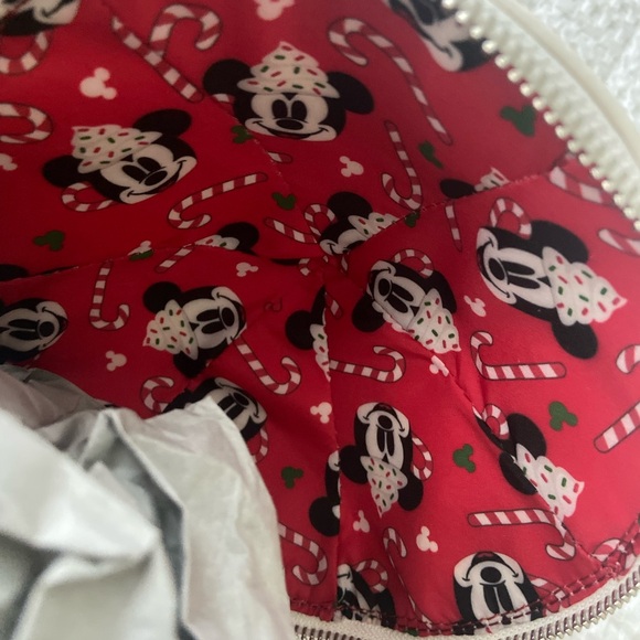 Loungefly Disney Mickey Mouse Hot Cocoa Mug Holiday Crossbody Bag NWT Christmas - Picture 4 of 7